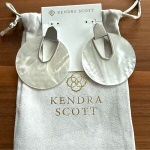 KENDRA SCOTT Didi Statement Earrings in Silver Tone Round Hammered Disk + Pouch